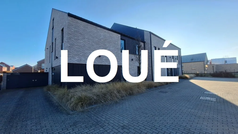 LOUÉ - Appartement