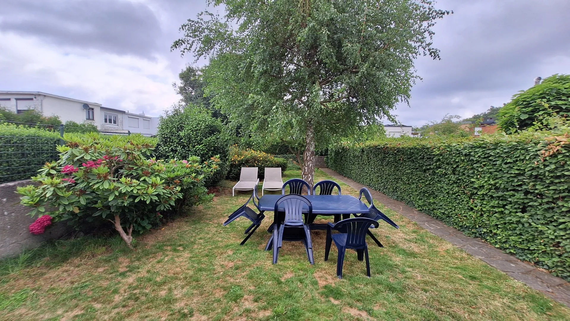 LOUÉ - Maison unifamiliale, photo 2