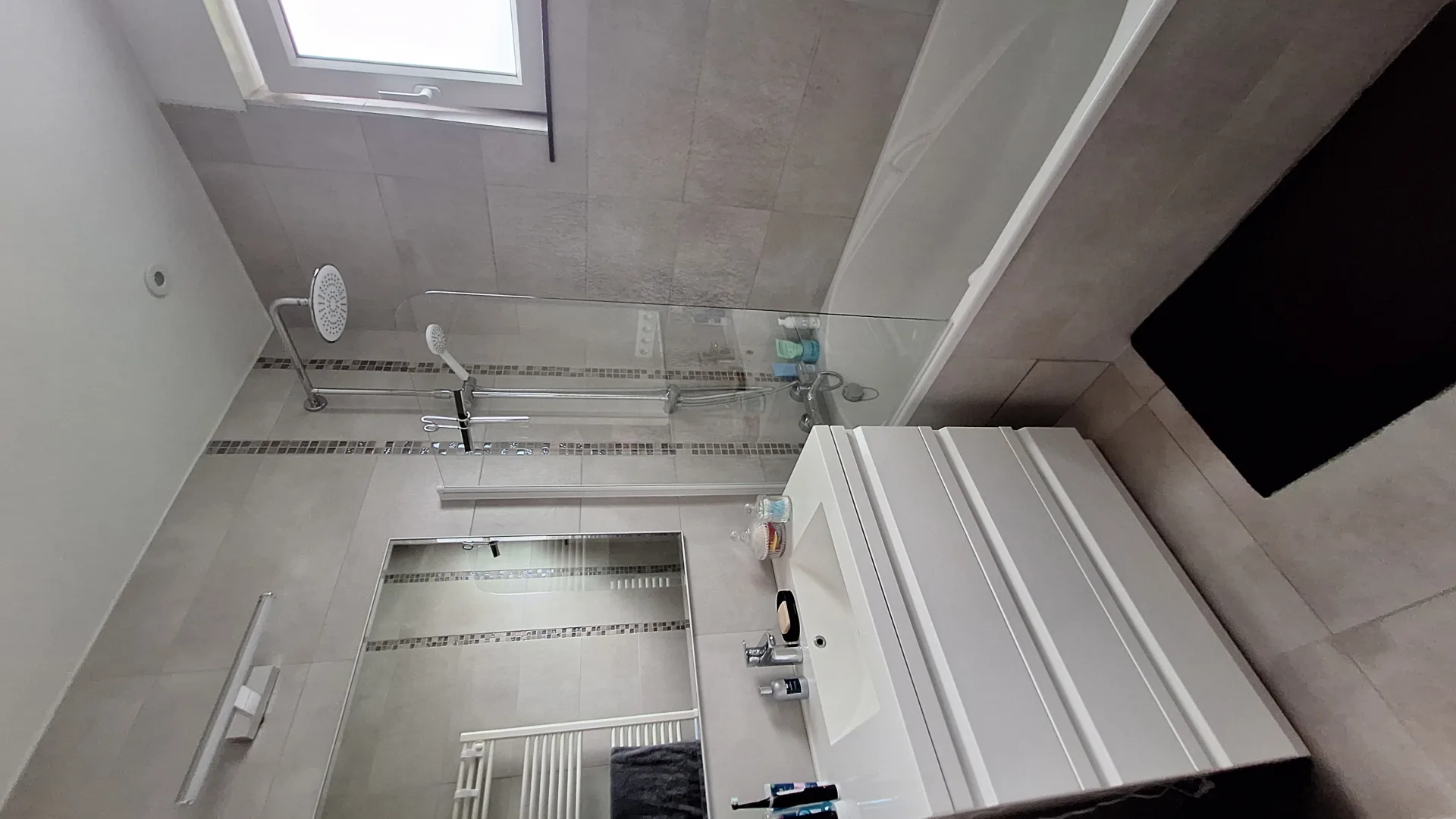 LOUÉ - Maison unifamiliale, photo 7